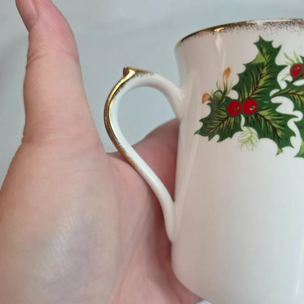 Rosina China Queens Yuletide Scalloped Dinner Plate White with Green & Red Holly